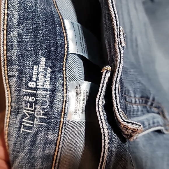 💦Time & Tru Jeans - Picture 4 of 7